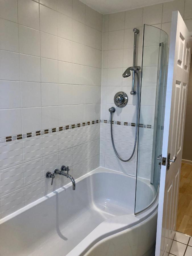 Ab - Top Floor 2 Bed Modern Town Centre Apartment With Parking For One Vehicle Stratford-upon-Avon Esterno foto